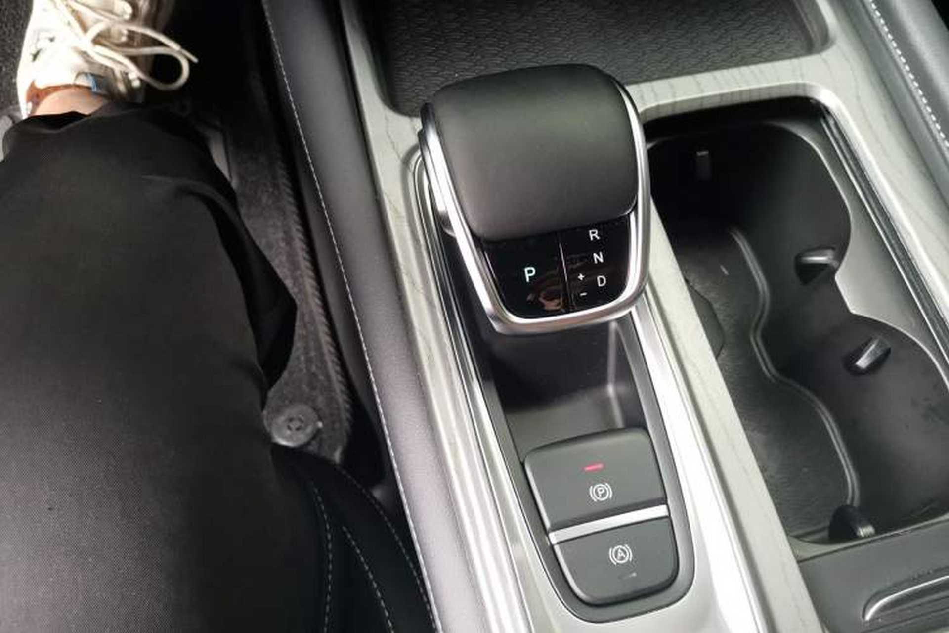 Used Chery Arrizo 8 2023 High-Performance Edition 2.0T DCT Powerfully Equipped Gear Lever