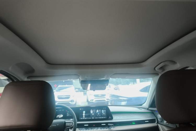 Used Chery Arrizo 8 2023 High-Performance Edition 2.0T DCT Powerfully Equipped Headliner