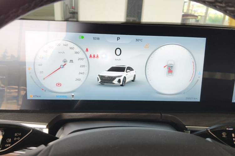 Used Chery Arrizo 8 2023 High-Performance Edition 2.0T DCT Powerfully Equipped Instrument Cluster