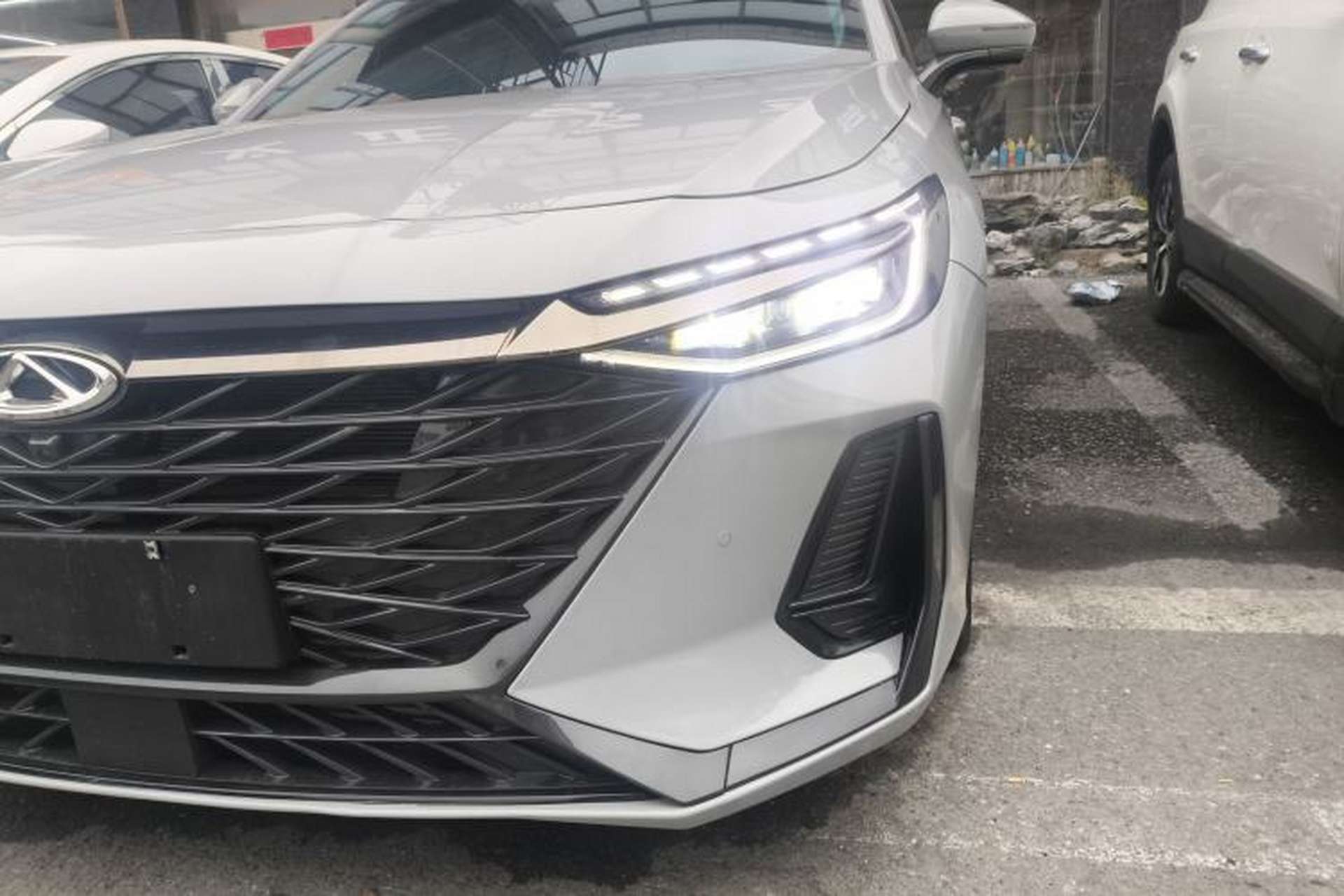 Used Chery Arrizo 8 2023 High-Performance Edition 2.0T DCT Powerfully Equipped Left Front Headlight