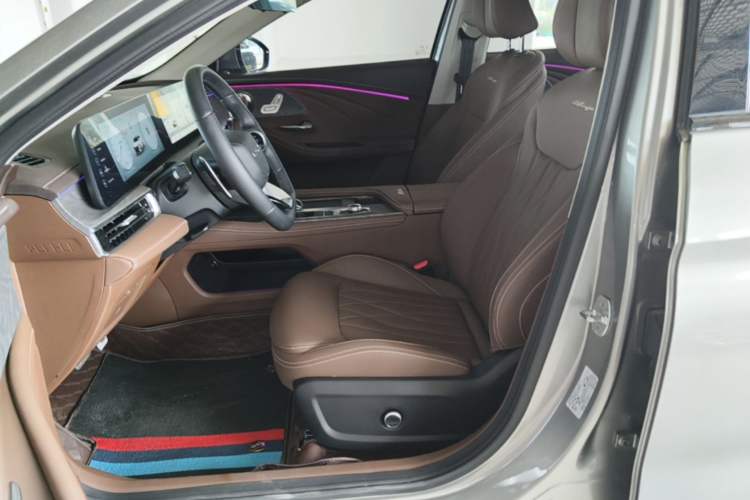 Used Chery Arrizo 8 2023 High-Performance Edition 2.0T DCT Powerfully Equipped Left Front Seat
