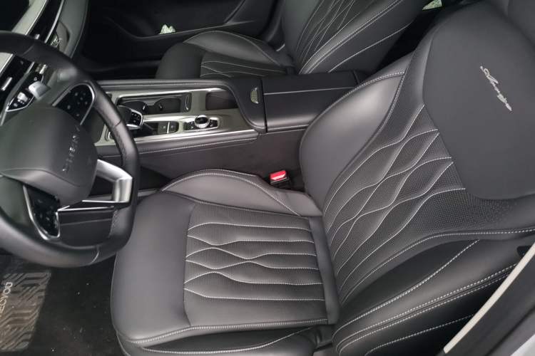 Used Chery Arrizo 8 2023 High-Performance Edition 2.0T DCT Powerfully Equipped Left Front Seat
