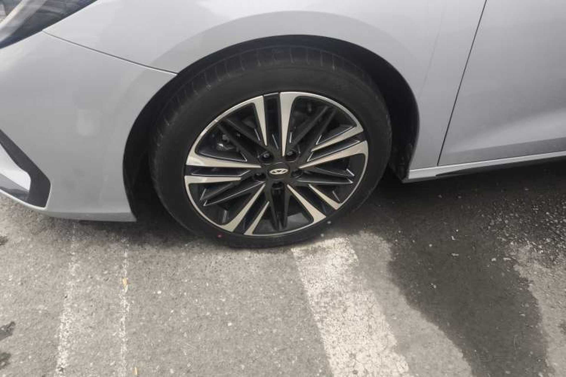 Used Chery Arrizo 8 2023 High-Performance Edition 2.0T DCT Powerfully Equipped Left Front Wheel Hub