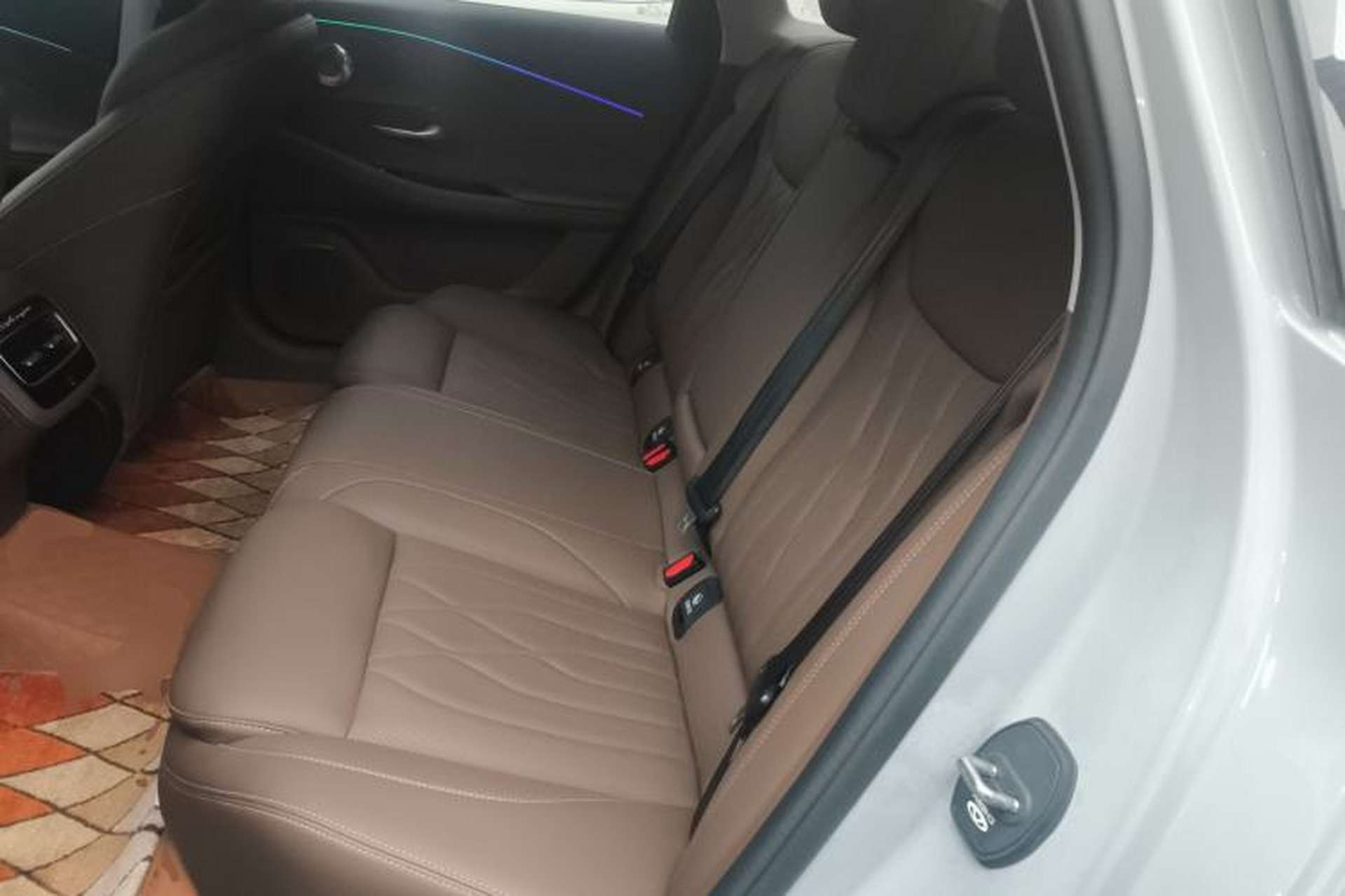 Used Chery Arrizo 8 2023 High-Performance Edition 2.0T DCT Powerfully Equipped Left Rear Seat