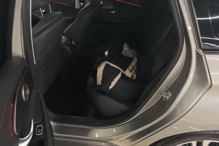 Used Chery Arrizo 8 2023 High-Performance Edition 2.0T DCT Powerfully Equipped Left Rear Seat