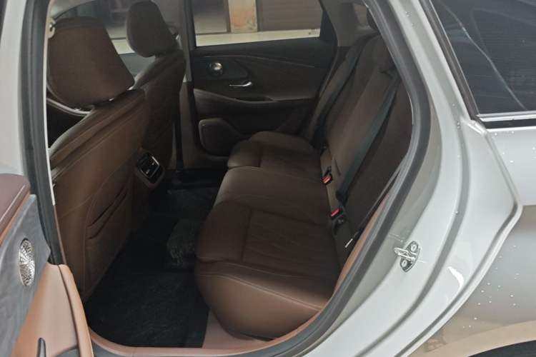 Used Chery Arrizo 8 2023 High-Performance Edition 2.0T DCT Powerfully Equipped Left Rear Seat
