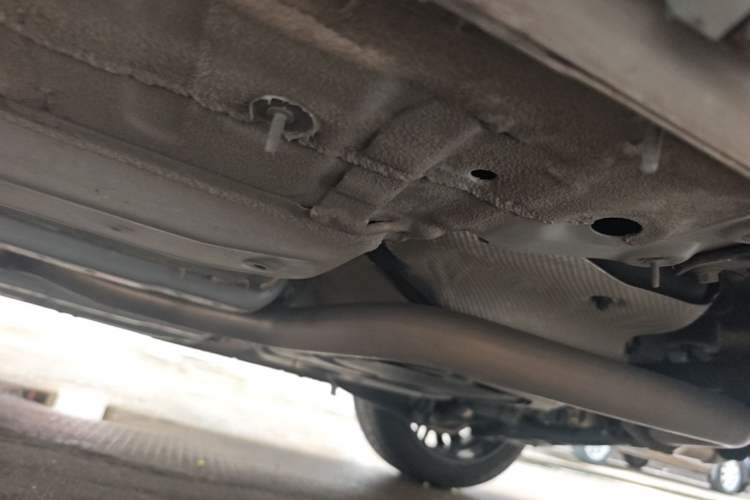 Used Chery Arrizo 8 2023 High-Performance Edition 2.0T DCT Powerfully Equipped Left Side Sill