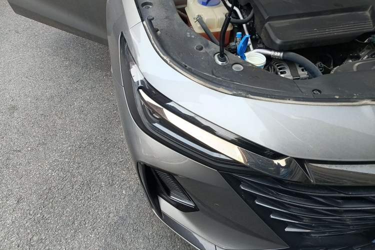 Used Chery Arrizo 8 2023 High-Performance Edition 2.0T DCT Powerfully Equipped Right Front Headlight