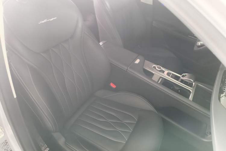 Used Chery Arrizo 8 2023 High-Performance Edition 2.0T DCT Powerfully Equipped Right Front Seat