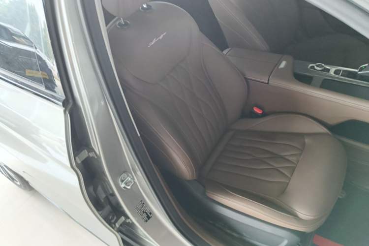 Used Chery Arrizo 8 2023 High-Performance Edition 2.0T DCT Powerfully Equipped Right Front Seat