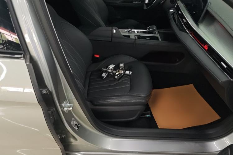 Used Chery Arrizo 8 2023 High-Performance Edition 2.0T DCT Powerfully Equipped Right Front Seat