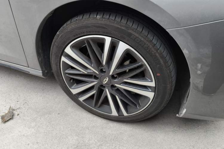 Used Chery Arrizo 8 2023 High-Performance Edition 2.0T DCT Powerfully Equipped Right Front Wheel Hub