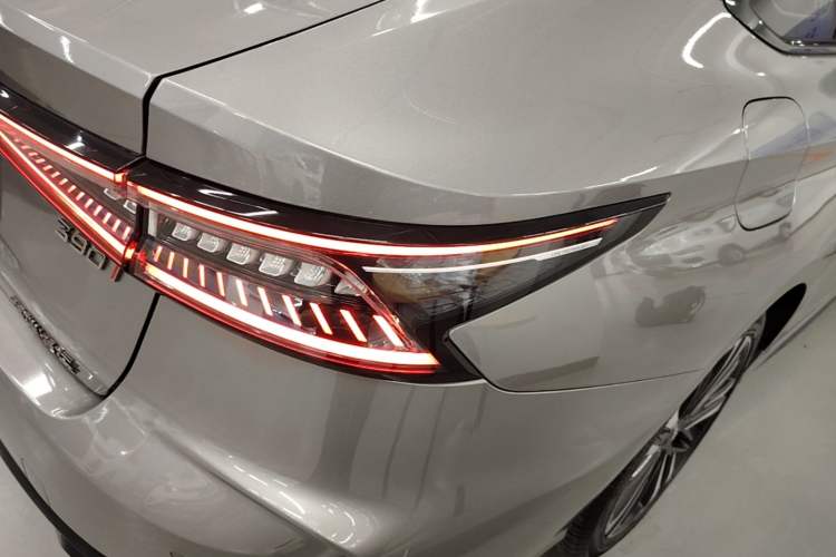 Used Chery Arrizo 8 2023 High-Performance Edition 2.0T DCT Powerfully Equipped Right Rear Taillight