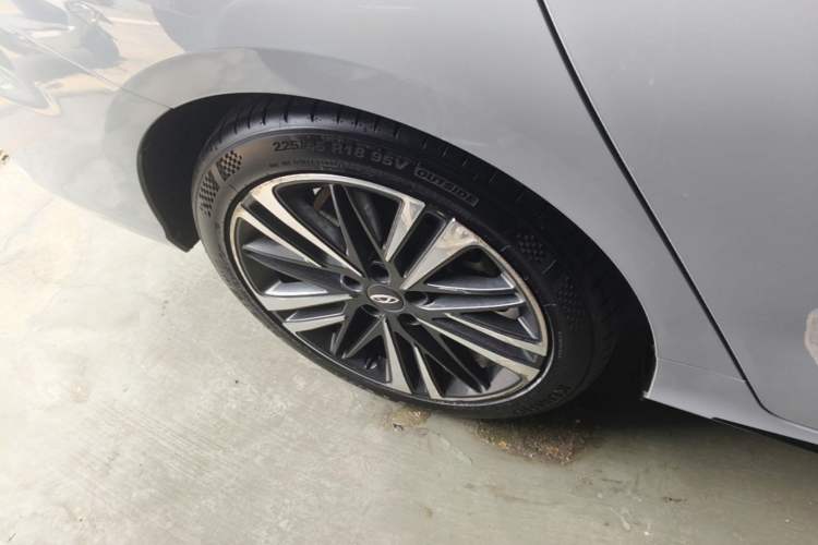 Used Chery Arrizo 8 2023 High-Performance Edition 2.0T DCT Powerfully Equipped Right Rear Wheel Hub