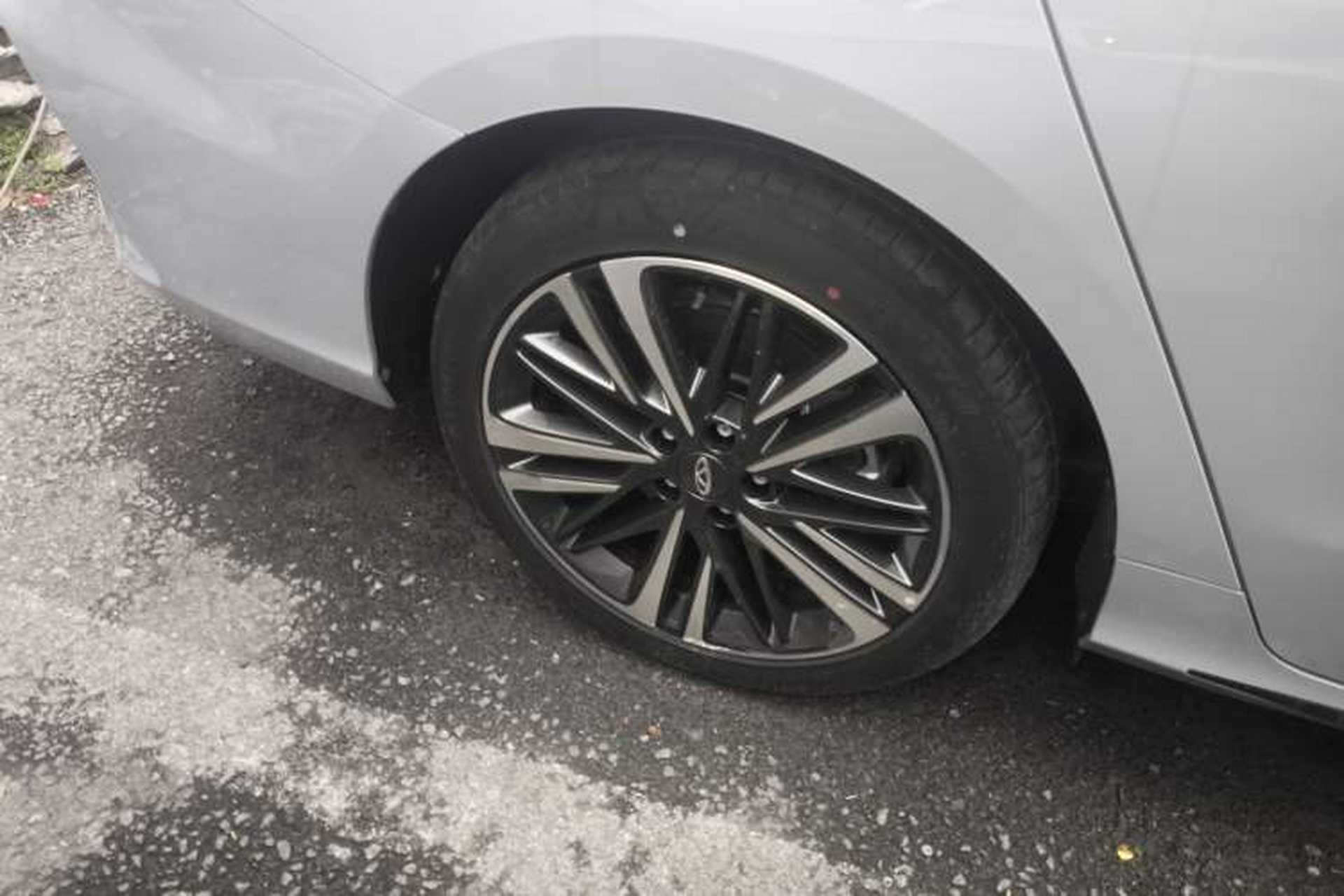 Used Chery Arrizo 8 2023 High-Performance Edition 2.0T DCT Powerfully Equipped Right Rear Wheel Hub