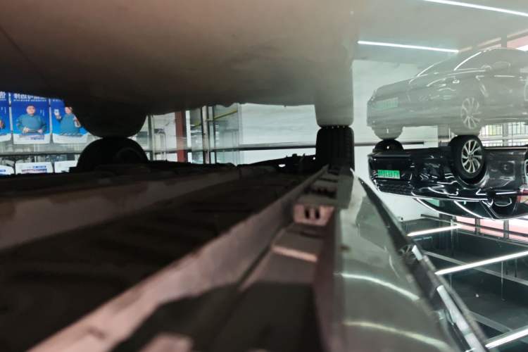 Used Chery Arrizo 8 2023 High-Performance Edition 2.0T DCT Powerfully Equipped Right Side Sill