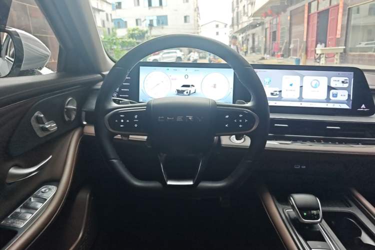 Used Chery Arrizo 8 2023 High-Performance Edition 2.0T DCT Powerfully Equipped Steering Wheel