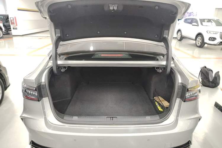 Used Chery Arrizo 8 2023 High-Performance Edition 2.0T DCT Powerfully Equipped Trunk