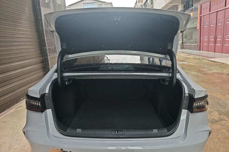 Used Chery Arrizo 8 2023 High-Performance Edition 2.0T DCT Powerfully Equipped Trunk