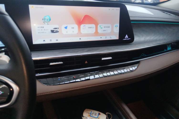 Used Chery Arrizo 8 2023 High-Performance Edition 2.0T DCT Powerfully Equipped Audio And AC Panel