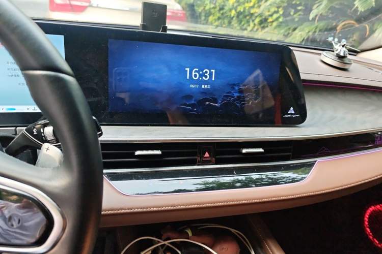 Used Chery Arrizo 8 2023 High-Performance Edition 2.0T DCT Powerfully Equipped Audio And AC Panel