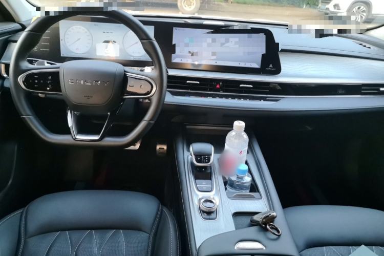 Used Chery Arrizo 8 2023 High-Performance Edition 2.0T DCT Powerfully Equipped Center Console