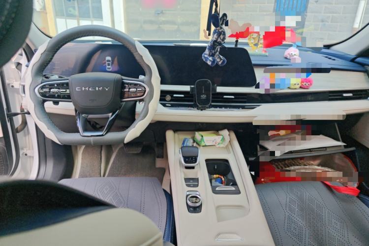 Used Chery Arrizo 8 2023 1.6T DCT Ya Center Console