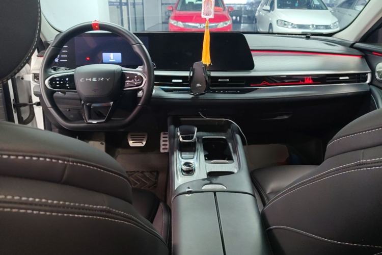 Used Chery Arrizo 8 2023 High-Performance Edition 2.0T DCT Powerfully Equipped Center Console