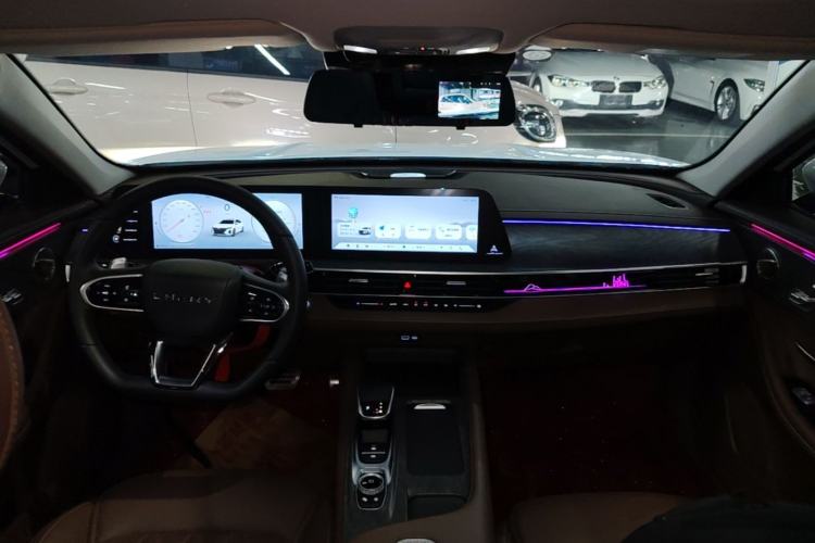 Used Chery Arrizo 8 2023 High-Performance Edition 2.0T DCT Powerfully Equipped Center Console