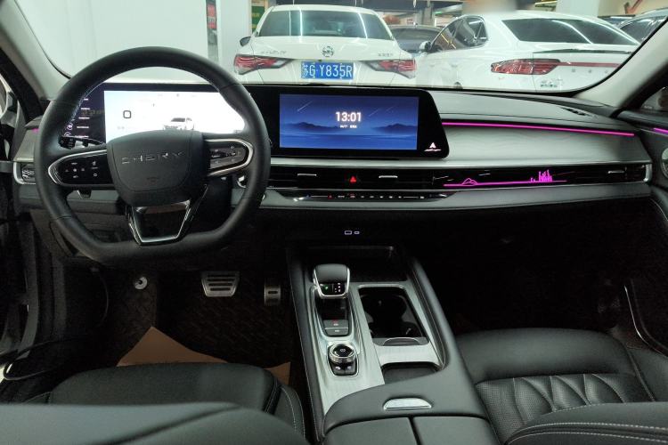 Used Chery Arrizo 8 2023 High-Performance Edition 2.0T DCT Powerfully Equipped Center Console
