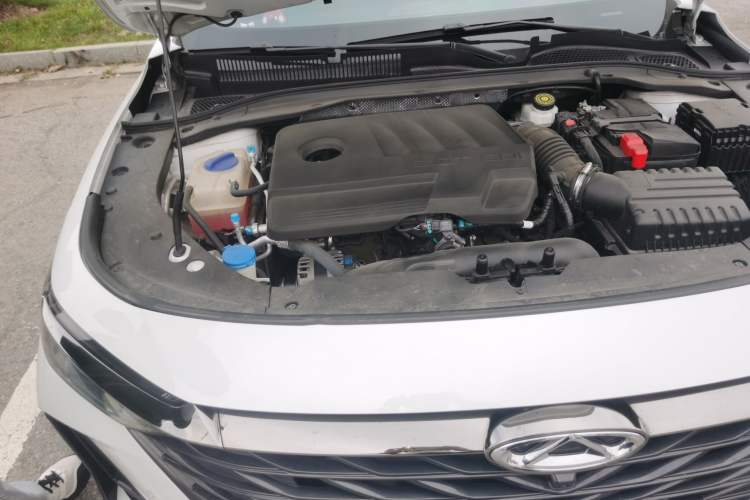 Used Chery Arrizo 8 2023 High-Performance Edition 2.0T DCT Powerfully Equipped Engine Bay Right
