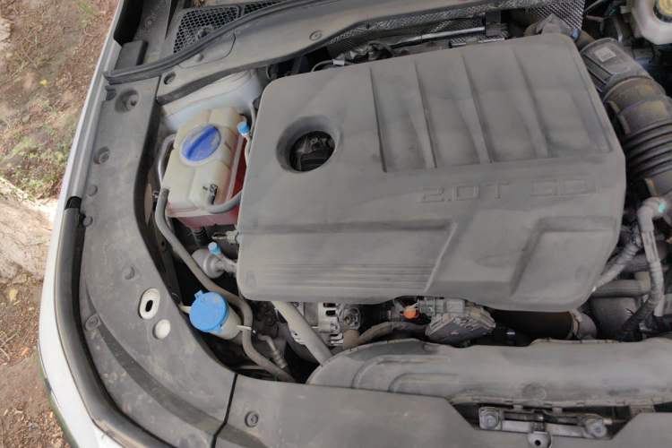 Used Chery Arrizo 8 2023 High-Performance Edition 2.0T DCT Powerfully Equipped Engine Bay Right
