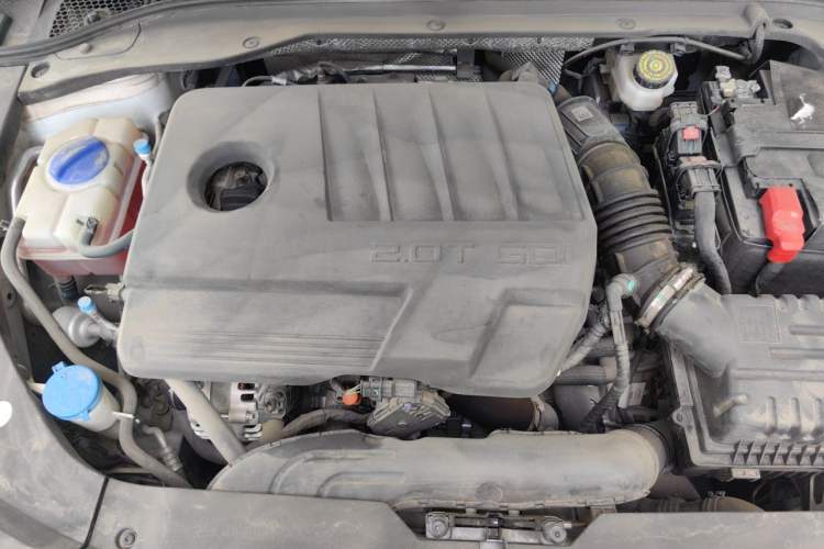 Used Chery Arrizo 8 2023 High-Performance Edition 2.0T DCT Powerfully Equipped Engine Bay