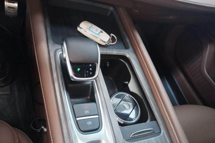 Used Chery Arrizo 8 2023 High-Performance Edition 2.0T DCT Powerfully Equipped Gear Lever