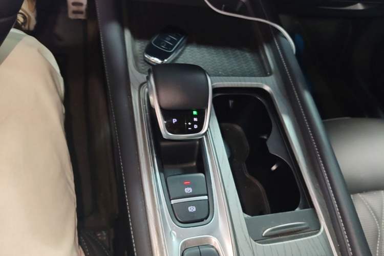 Used Chery Arrizo 8 2023 High-Performance Edition 2.0T DCT Powerfully Equipped Gear Lever