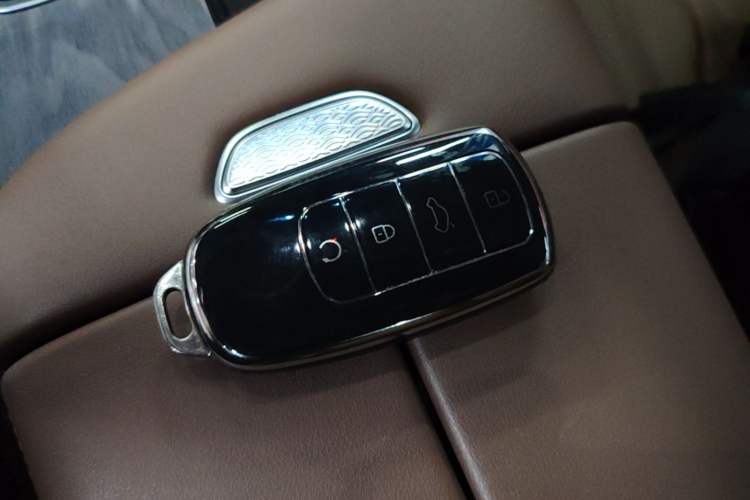 Used Chery Arrizo 8 2023 High-Performance Edition 2.0T DCT Powerfully Equipped Interior 1