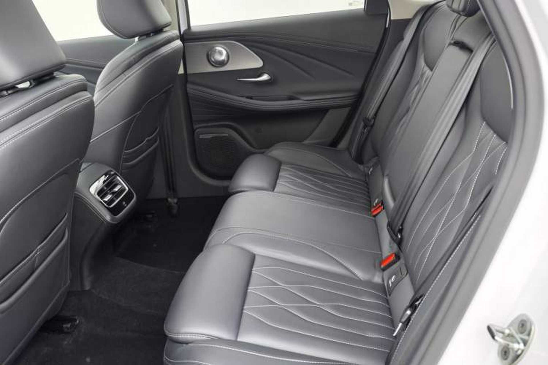 Used Chery Arrizo 8 2023 1.6T DCT Elite Interior 2