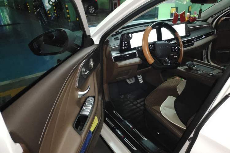 Used Chery Arrizo 8 2023 High-Energy Edition 2.0T DCT Luxury Interior 3