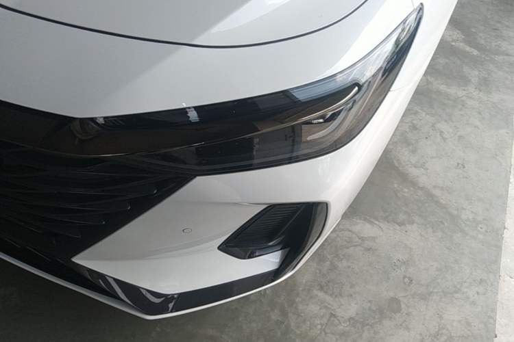 Used Chery Arrizo 8 2023 High-Performance Edition 2.0T DCT Powerfully Equipped Left Front Headlight