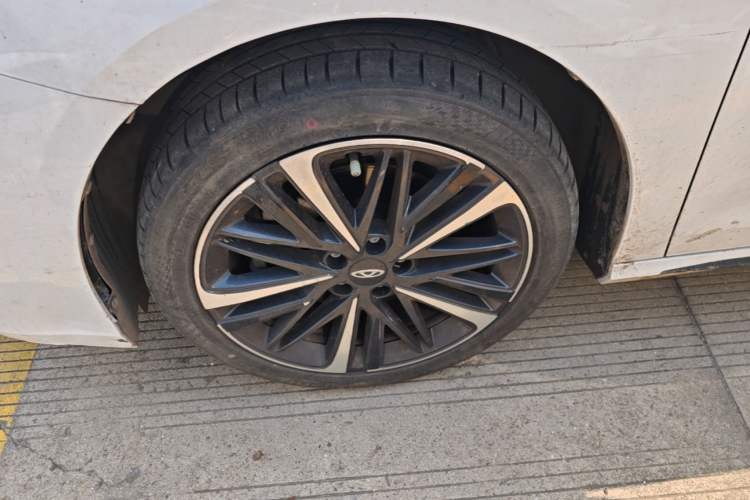 Used Chery Arrizo 8 2023 High-Performance Edition 2.0T DCT Powerfully Equipped Left Front Wheel Hub