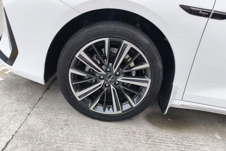 Used Chery Arrizo 8 2023 1.6T DCT Elite Left Front Wheel Hub