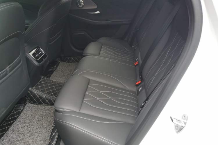 Used Chery Arrizo 8 2023 High-Performance Edition 2.0T DCT Chii Left Rear Seat