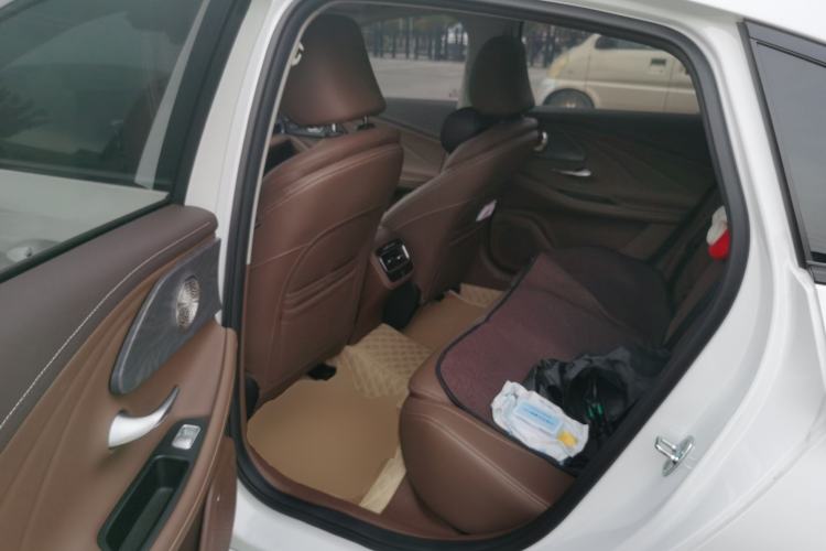 Used Chery Arrizo 8 2023 High-Performance Edition 2.0T DCT Powerfully Equipped Left Rear Seat