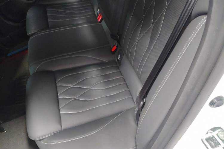 Used Chery Arrizo 8 2023 High-Performance Edition 2.0T DCT Powerfully Equipped Left Rear Seat