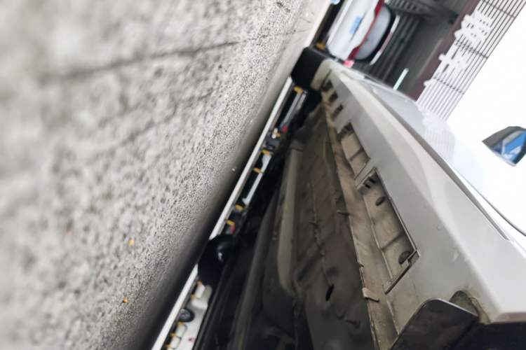 Used Chery Arrizo 8 2023 1.6T DCT Elite Left Side Sill
