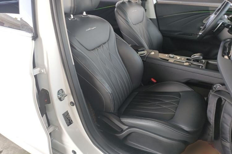 Used Chery Arrizo 8 2023 1.6T DCT Ya Right Front Seat