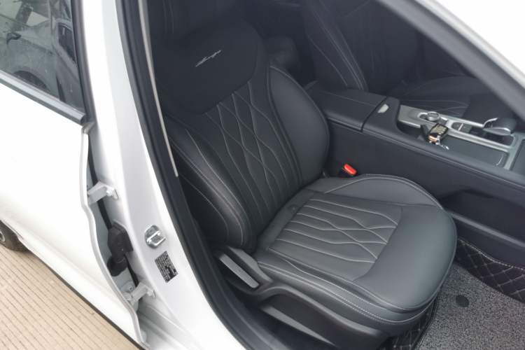 Used Chery Arrizo 8 2023 High-Performance Edition 2.0T DCT Chii Right Front Seat
