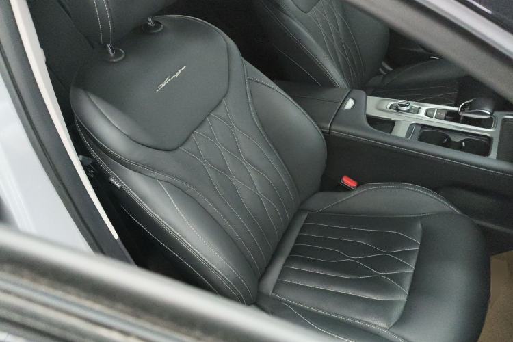Used Chery Arrizo 8 2023 High-Performance Edition 2.0T DCT Powerfully Equipped Right Front Seat