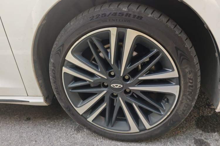 Used Chery Arrizo 8 2023 High-Performance Edition 2.0T DCT Powerfully Equipped Right Front Wheel Hub