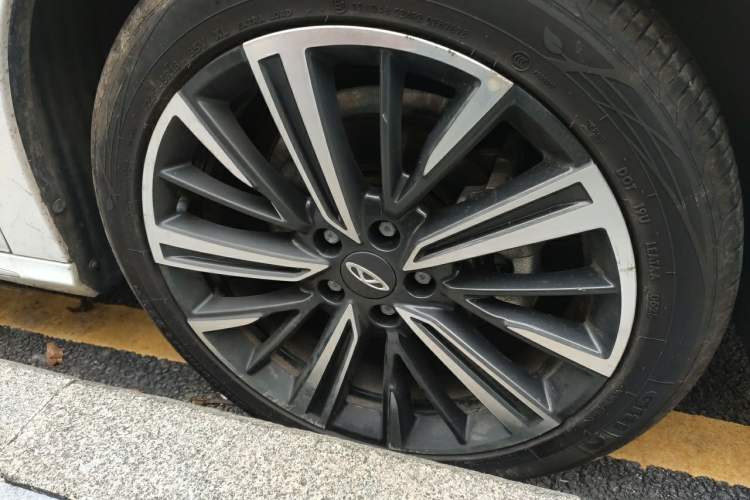 Used Chery Arrizo 8 2023 1.6T DCT Standard Right Front Wheel Hub